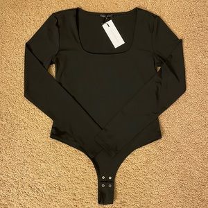 Women’s Long Sleeves Square Neck Bodysuit